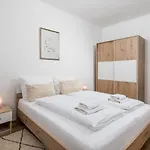 Colapis Apartman *