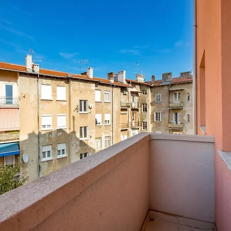 Apartman Colapis